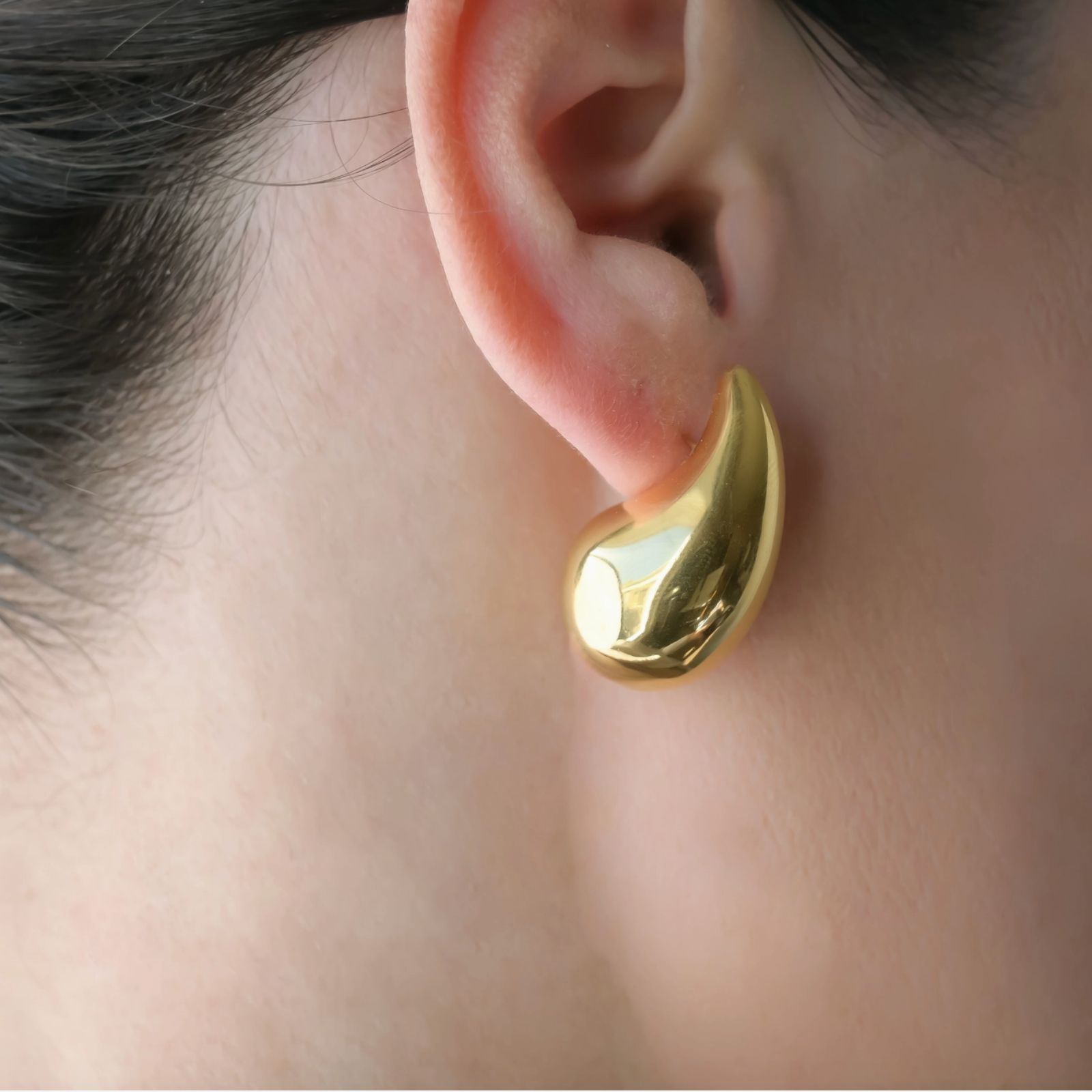 Blueyejewelry-Chunky Hollow Drop Earrings- Lightweight Tear Drop Studs-3