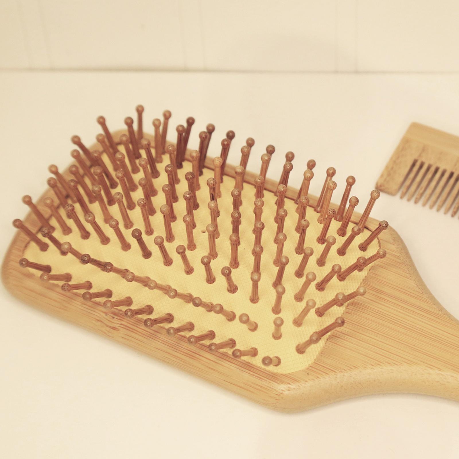 Eco_Beige_Cushioned_Bamboo_Hair_Brush_Rectangle_2